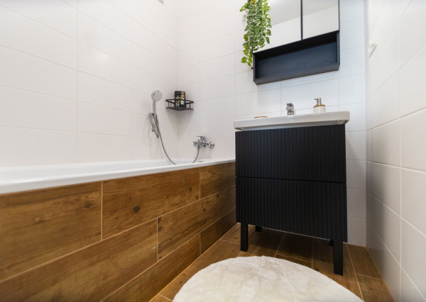 REZERVOVANÉ - Na predaj zariadený 4-izbový byt v Dúbravke