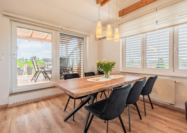 Na prenájom kompletne zariadený 4-izbový podkrovný byt v Ivanke pri Dunaji