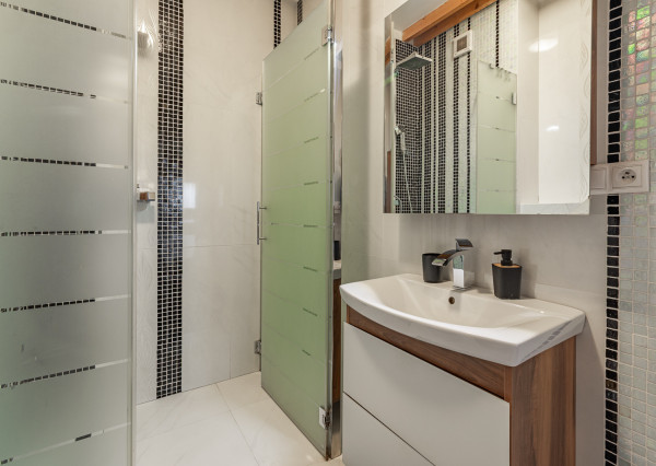 Na prenájom kompletne zariadený 4-izbový podkrovný byt v Ivanke pri Dunaji