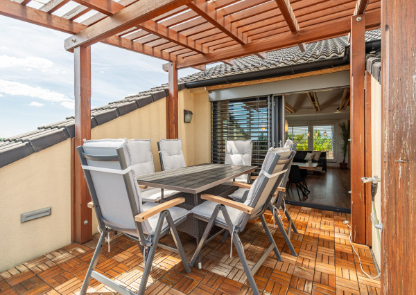 Na prenájom kompletne zariadený 4-izbový podkrovný byt v Ivanke pri Dunaji