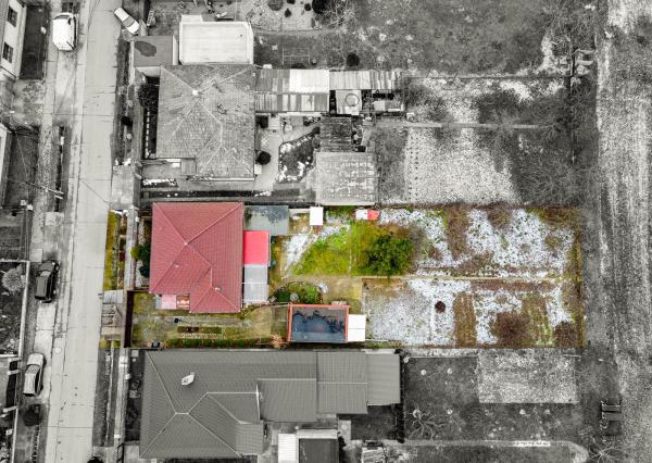 Na predaj priestranný 3-izbový rodinný dom s terasou v Šoporni