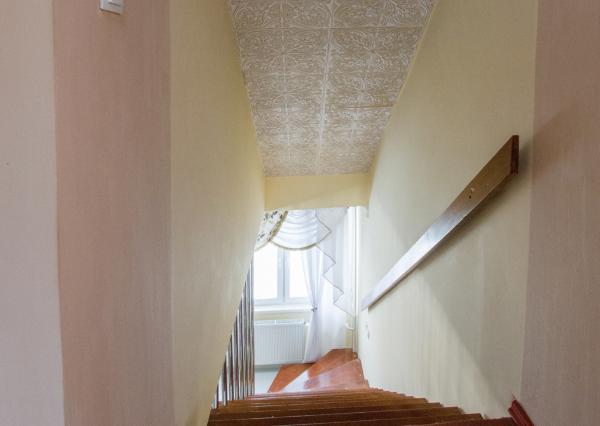 Na predaj dvojdom s rozľahlým pozemkom v centre obce Zlaté Klasy