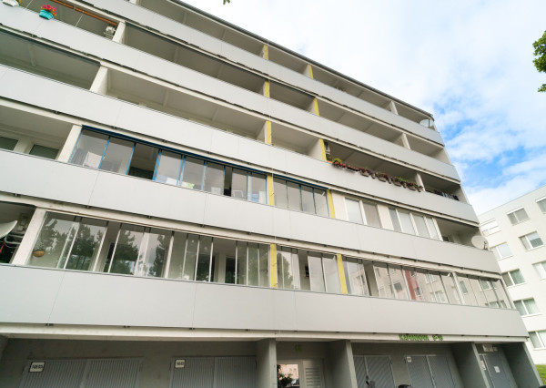 Na predaj priestranný 3-izbový byt s veľkou loggiou v Rači