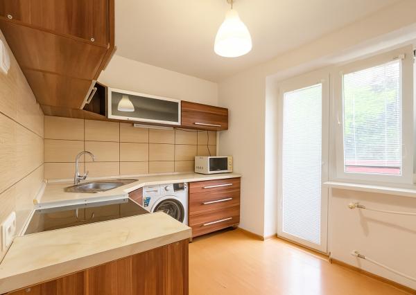 Na prenájom 1-izbový byt v širšom centre Martina