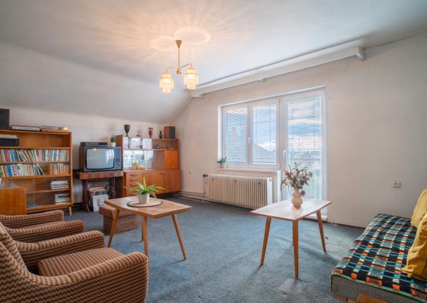 Na predaj 7-izbový rodinný dom v Studienke s investičným potenciálom