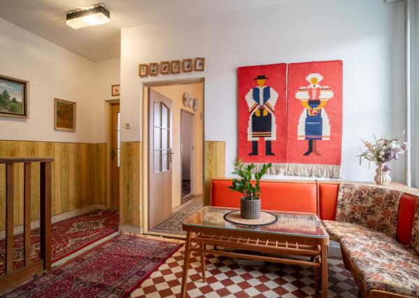 Na predaj 7-izbový rodinný dom v Studienke s investičným potenciálom