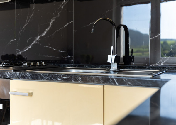 Na predaj čiastočne zariadený 3-izbový byt v Kálnici