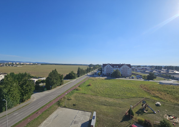 Na prenájom 2-izbový byt s vlastným parkovaním v Malackách