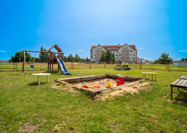 Na prenájom 2-izbový byt s vlastným parkovaním v Malackách