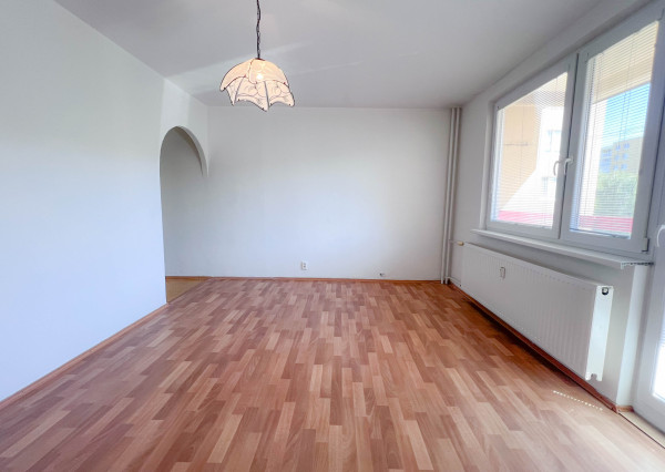 REZERVOVANÉ: Na predaj 2-izbový byt s balkónom v Trenčíne - Juh I