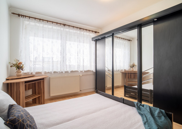 Na prenájom priestranný 3 izbový byt s balkónom v Malackách