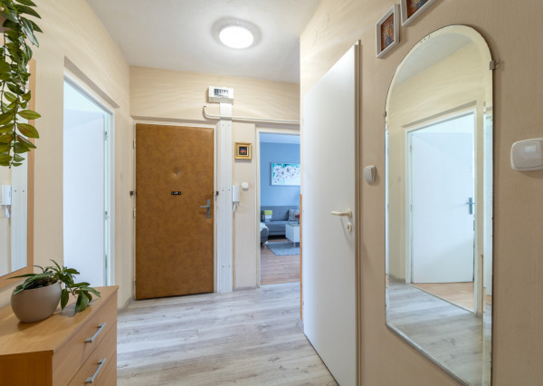 Na predaj 4-izbový byt vo Vrbovom