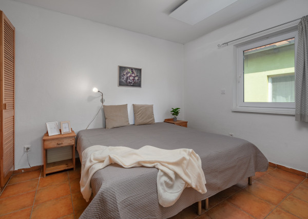 Na predaj 2-izbový byt v Senci pri jazerách s terasou