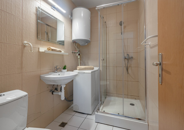 Na predaj 2-izbový byt v Senci pri jazerách s terasou