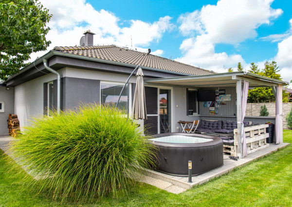 Na predaj 4-izbový rodinný dom v obci Hrubý Šúr