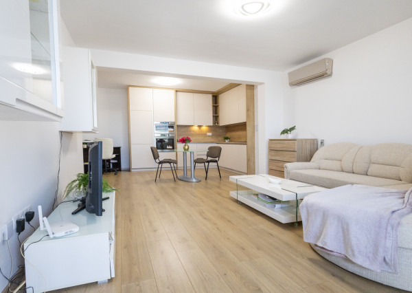 Na prenájom 3-izbový byt v centre mesta Dunajská Streda