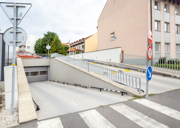 Na prenájom 3-izbový byt v centre mesta Dunajská Streda