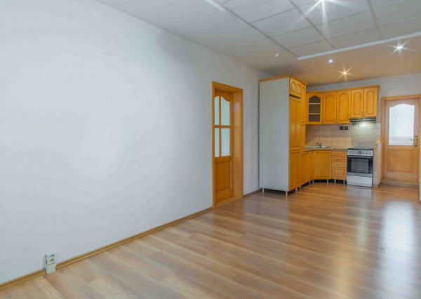 Na predaj 3-izbový byt s potenciálom v tichej lokalite Popradu