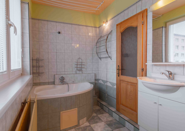 Na predaj 3-izbový byt s potenciálom v tichej lokalite Popradu