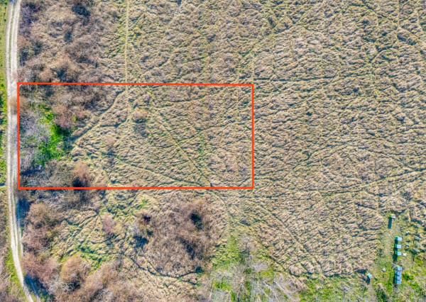 Na predaj perspektívny pozemok v Rači