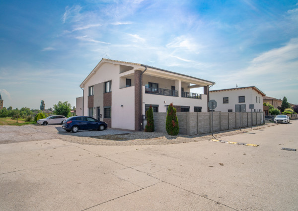 Na predaj výnimočný 4-izbový byt v obci Tomášov