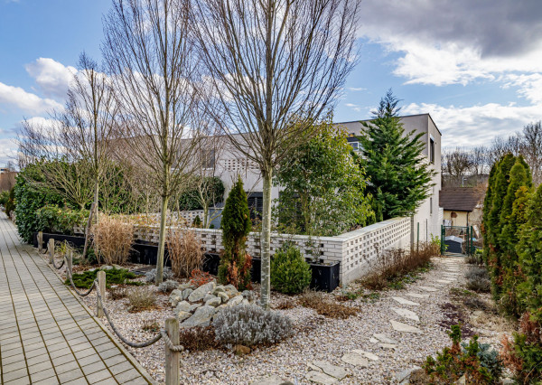 Na prenájom dizajnový 3-izbový byt so 45m2 terasou v Stupave