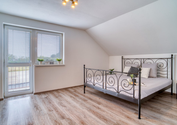 Na predaj rodinný dom s rozľahlým pozemkom v Kostolišti