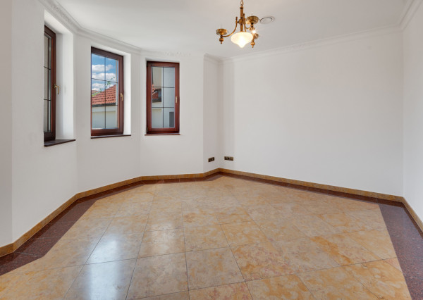 Na predaj 6-izbové rodinné sídlo v Šamoríne