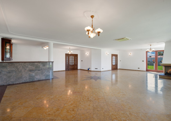 Na predaj 6-izbové rodinné sídlo v Šamoríne