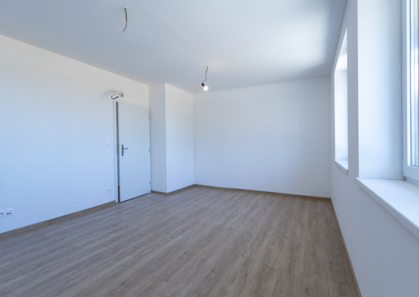 Na predaj 4 izbová bytová jednotka v dvojdome v Lehniciach