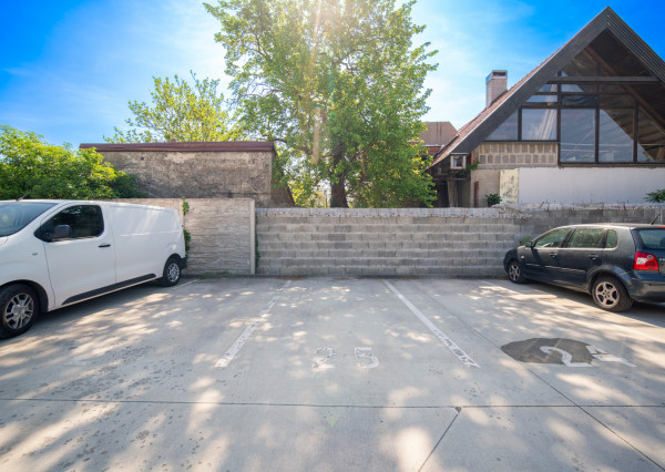 Na prenájom 2-izbový byt v Bratislave - mestská časť Ružinov