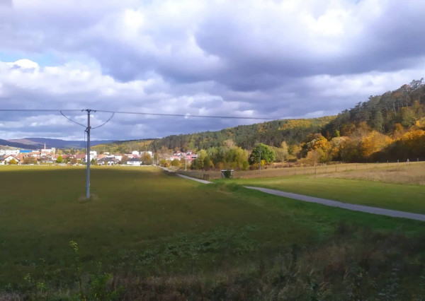 Investičné pozemky v obci UHROVEC