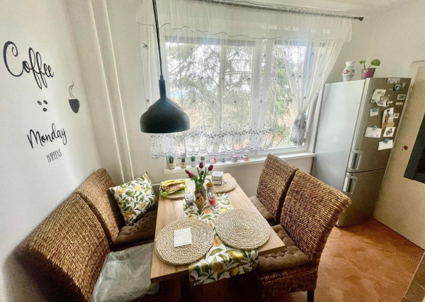 Exkluzívna ponuka 3 izb. veľkometrážného bytu v Bánovciach n/B s balkónom a pivnicou- SEVER