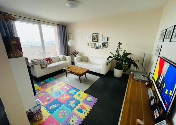 Na prenájom krásny veľký 3i byt Bánovce n/B/Dubnička s loggiou,pivnicou