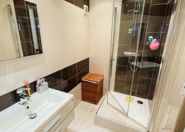 Na prenájom krásny veľký 3i byt Bánovce n/B/Dubnička s loggiou,pivnicou