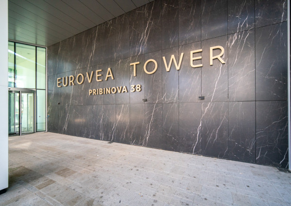 Na prenájom 2-izbový byt v Eurovea Tower – Bratislava