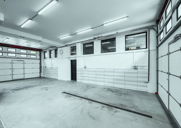 Na prenájom priestor v Turanoch