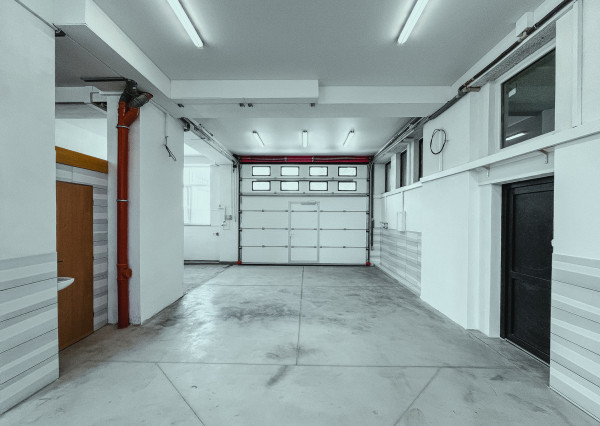 Na prenájom priestor v Turanoch