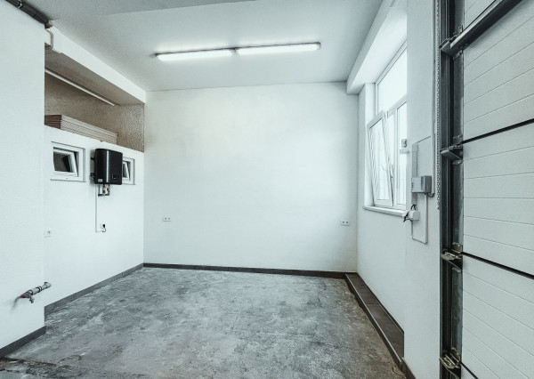 Na prenájom priestor v Turanoch