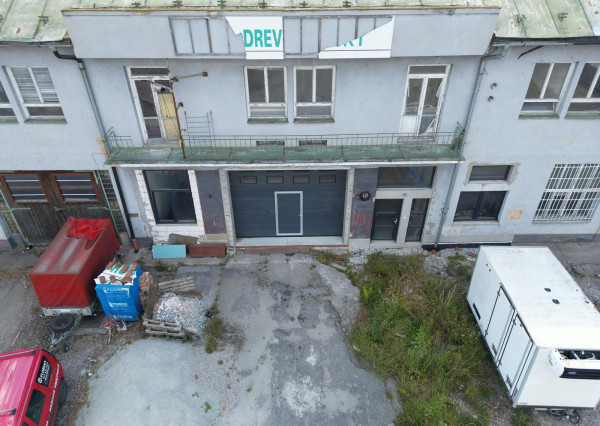 Na prenájom priestor v Turanoch