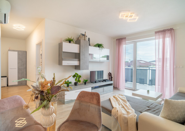 Na prenájom 2-izbový byt v obci Kostolište