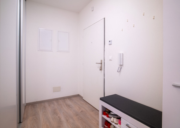 Na prenájom 2-izbový byt v obci Kostolište