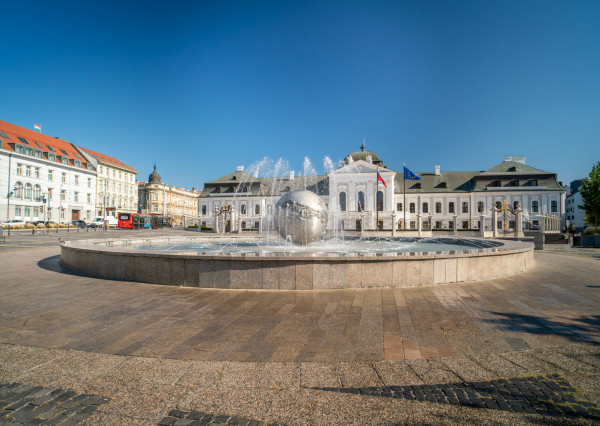 Na prenájom štýlový 2,5-izbový byt na Palisádach v Bratislave