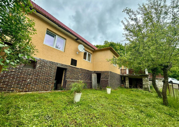 Exkluzívne na predaj 3i RD Šípkov , poz. 587m2