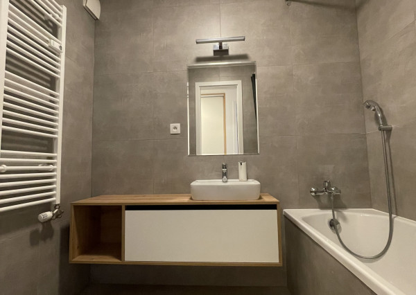 Na prenájom zariadený 2-izbový byt v Trenčíne