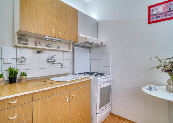 REZERVOVANÉ: Na predaj investičný 1-izbový byt - Karlova Ves