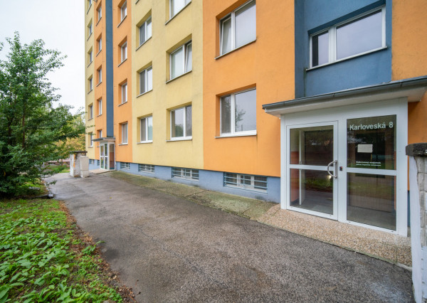 REZERVOVANÉ: Na predaj investičný 1-izbový byt - Karlova Ves