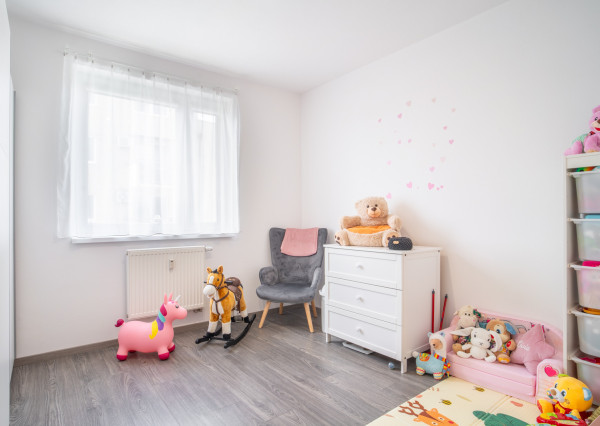 Na predaj moderný 3-izbový byt vo výbornej lokalite Serede