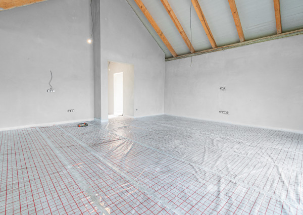 REZERVOVANÉ: Na predaj moderný 4-izbový rodinný dom v Šoporni