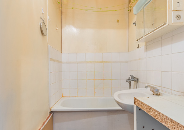 Na predaj garsónka v Seredi